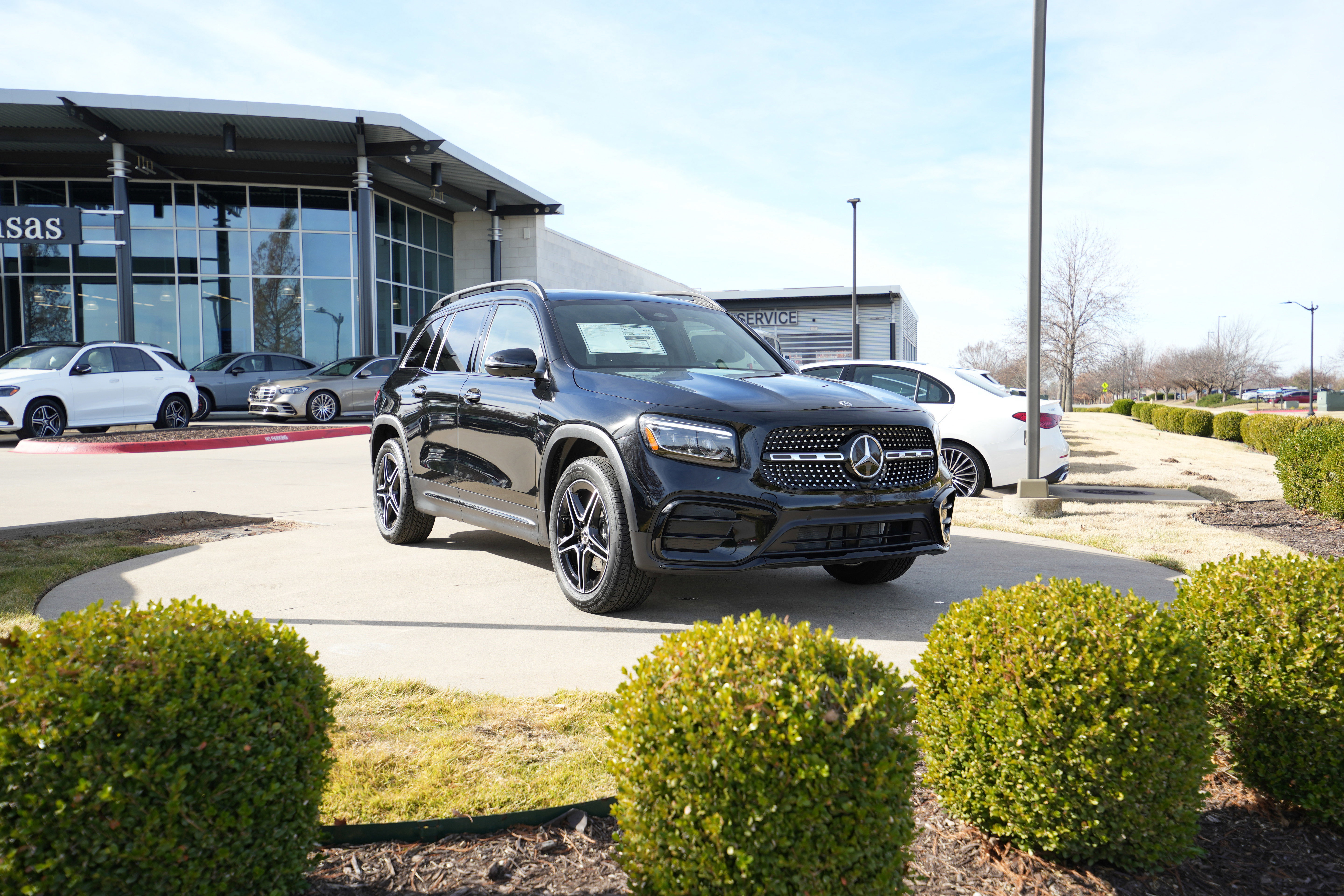 2026 Mercedes-Benz GLB GLB 250's photo