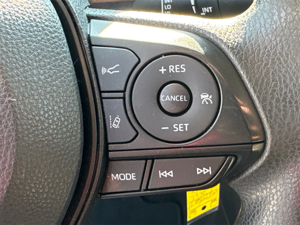 2021 Toyota Corolla LE photo 23