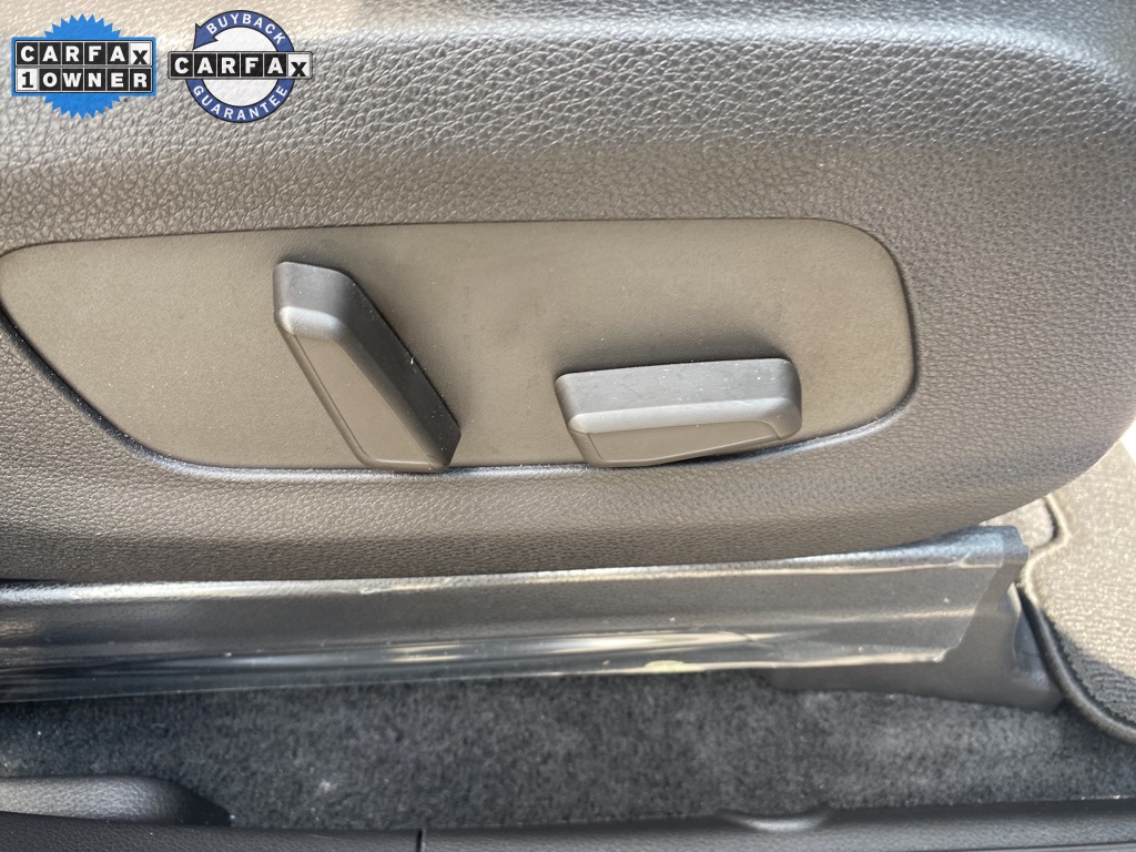 2025 Kia Carnival EX photo 15
