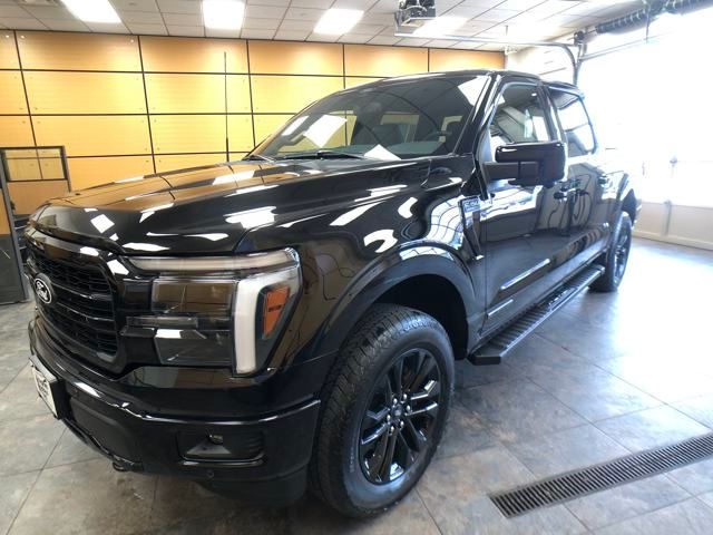 2025 Ford F-150 Lariat photo 3