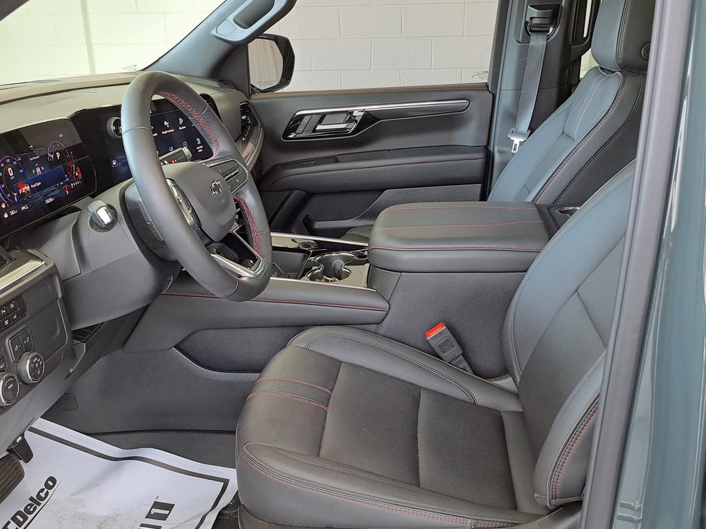 2025 Chevrolet Suburban RST photo 20