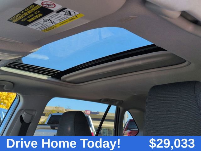 2023 Toyota RAV4 Hybrid XLE photo 3