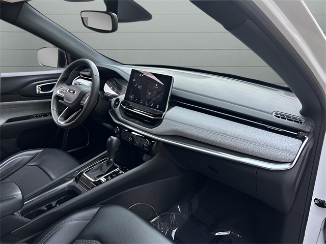 2023 Jeep Compass Latitude photo 29