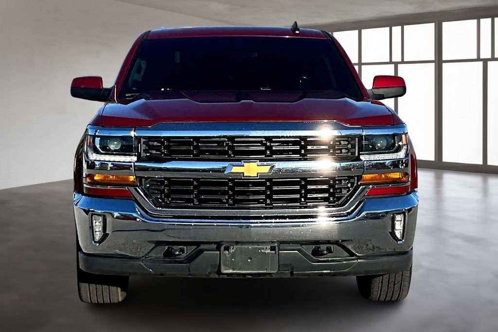 2018 Chevrolet Silverado 1500 LT photo 4