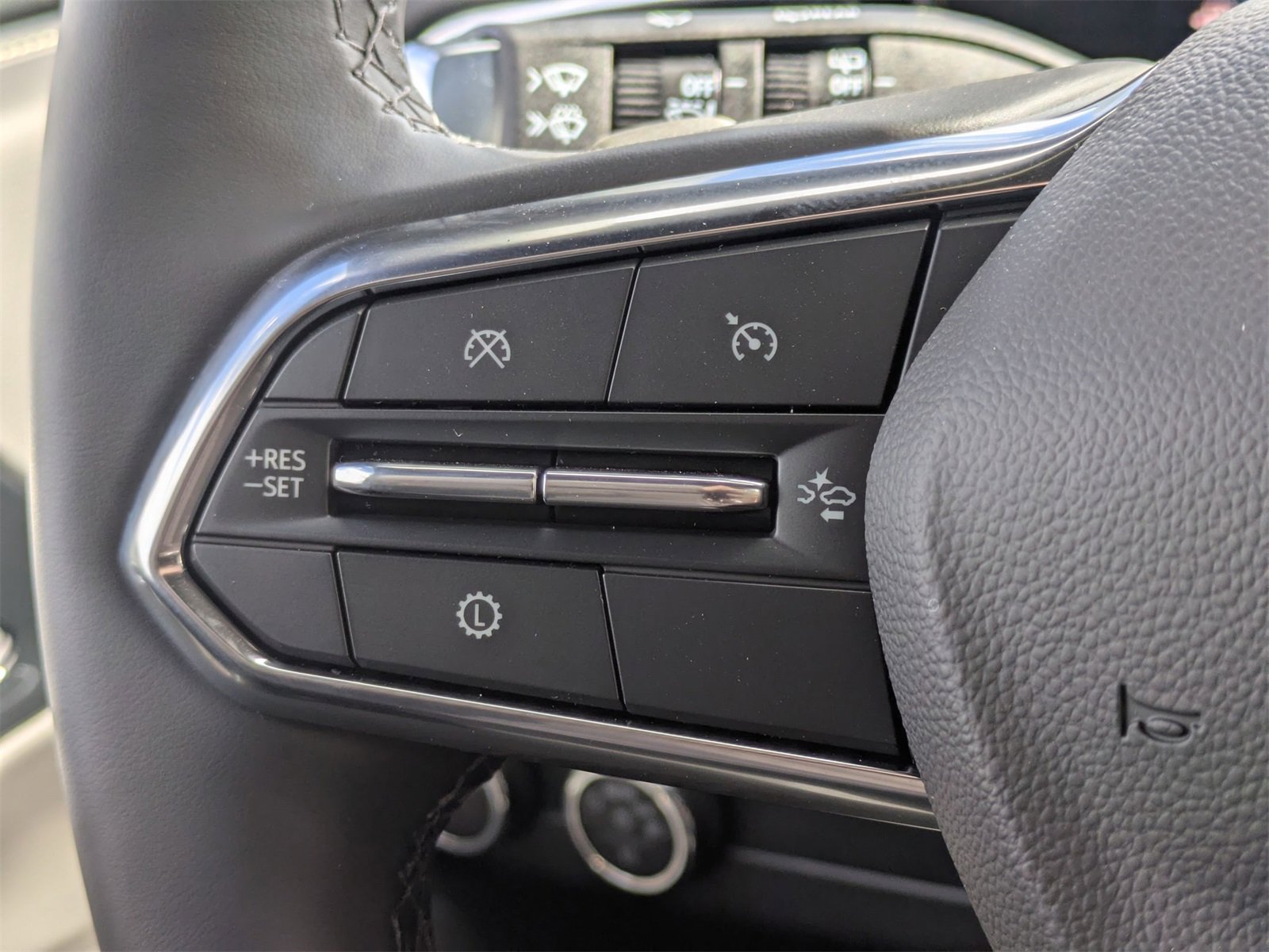 2025 Chevrolet Suburban Premier photo 25