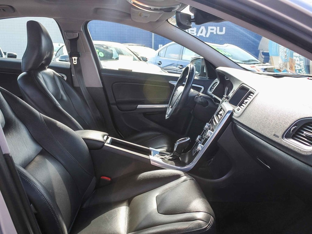 2015 Volvo S60 T5 Premier photo 15