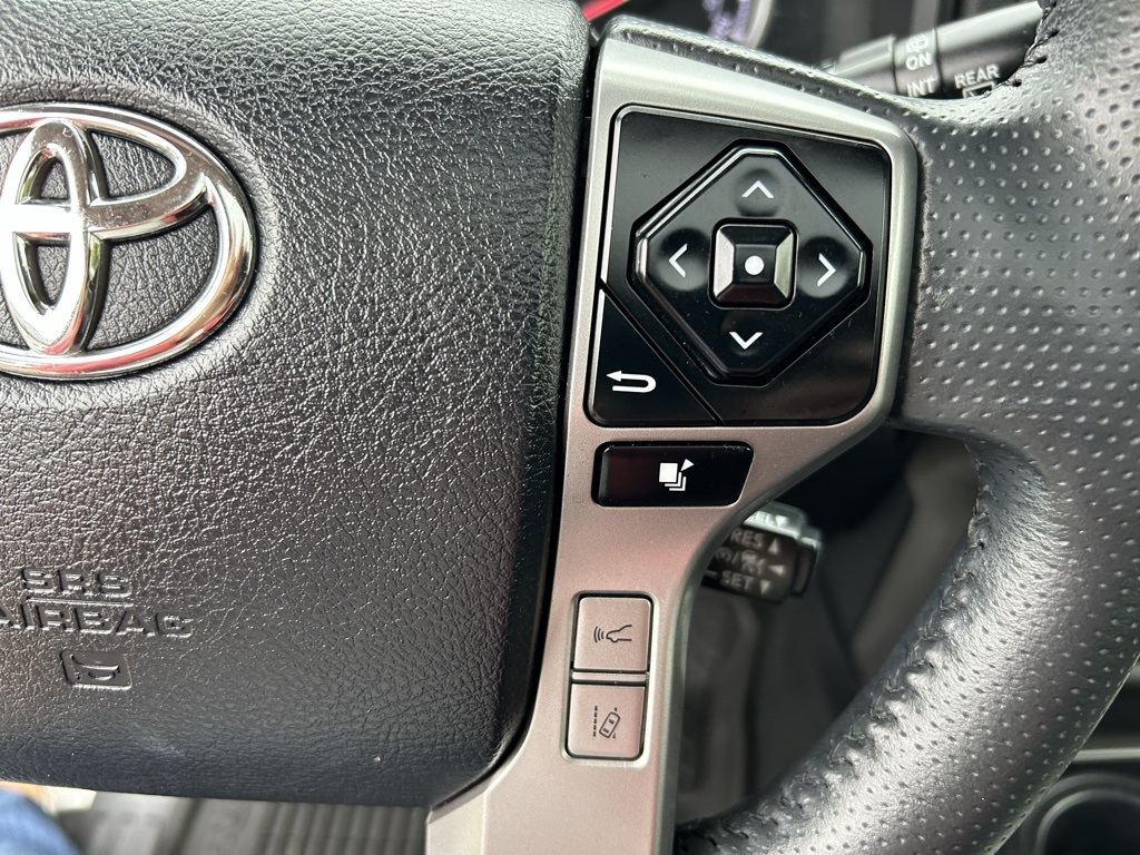 2022 Toyota 4Runner Limited photo 17