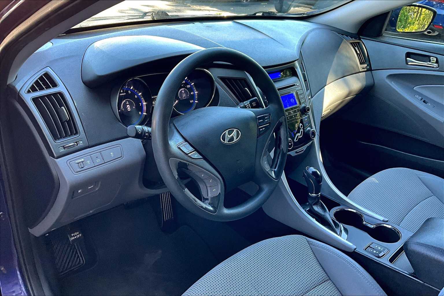 2013 Hyundai Sonata GLS photo 14