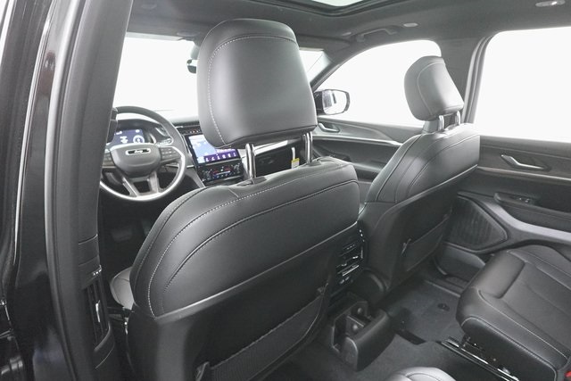 2025 Jeep Grand Cherokee Limited photo 23