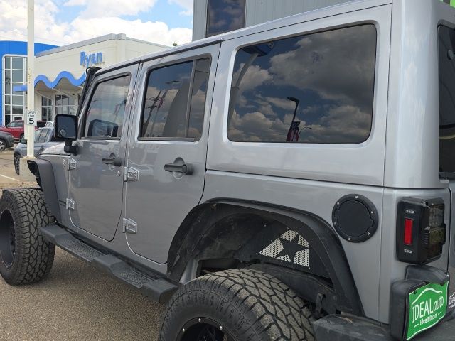 2014 Jeep Wrangler Rubicon photo 8
