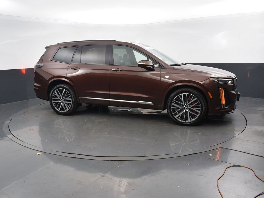 2023 Cadillac XT6 Sport photo 4