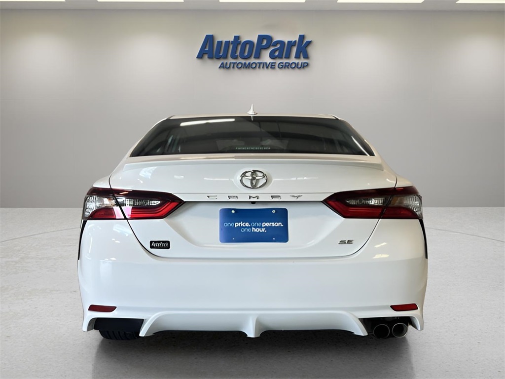 2023 Toyota Camry SE photo 6