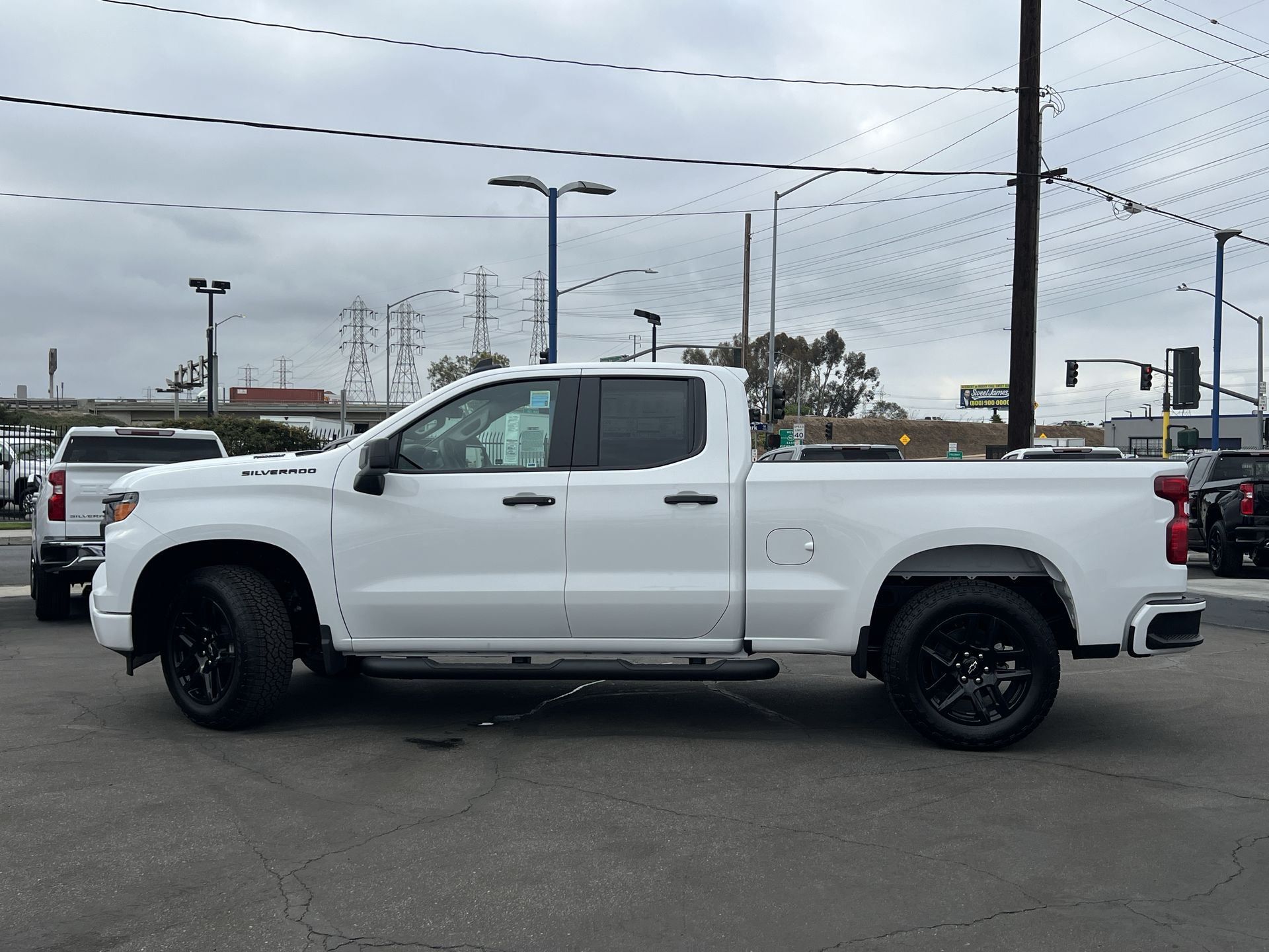 2026 Chevrolet Silverado 1500 Custom photo 2