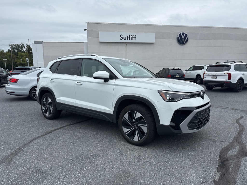 2025 Volkswagen Taos SE
