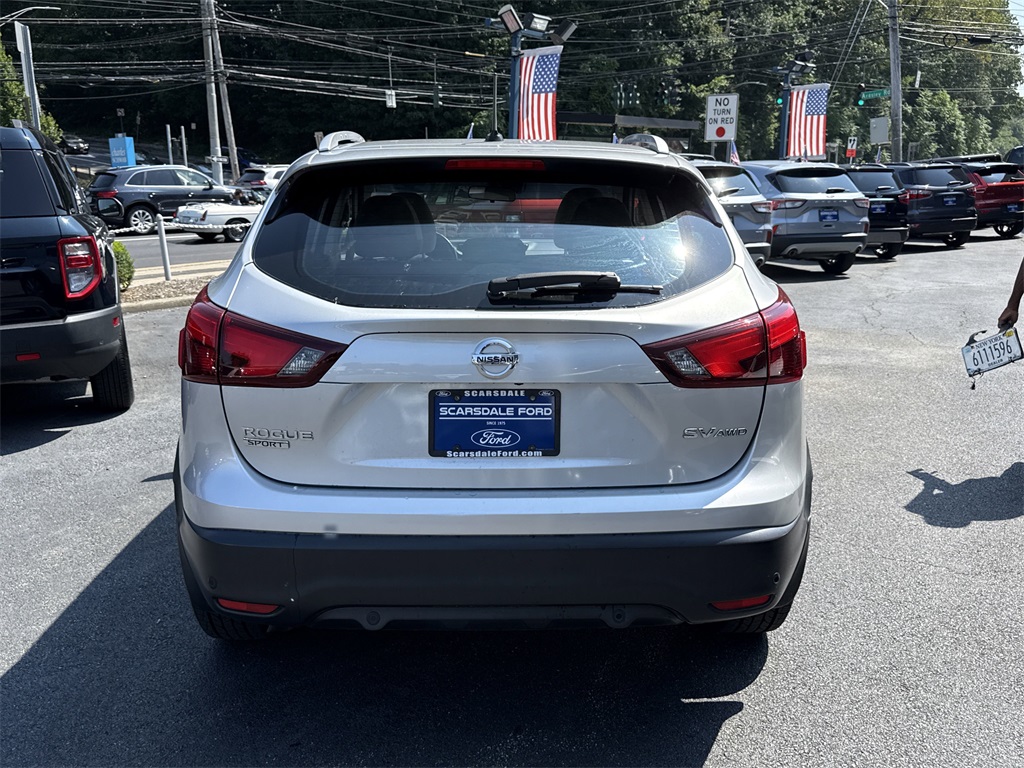 2019 Nissan Rogue Sport SV photo 5