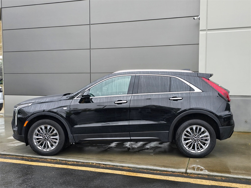2025 Cadillac XT4 Premium Luxury photo 4