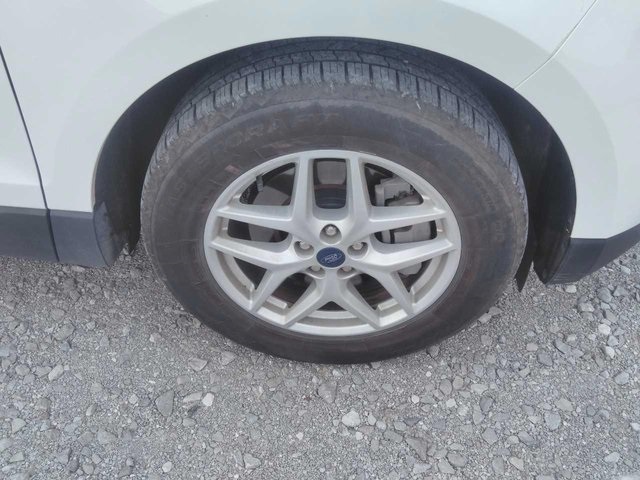 2022 Ford Edge SEL photo 12