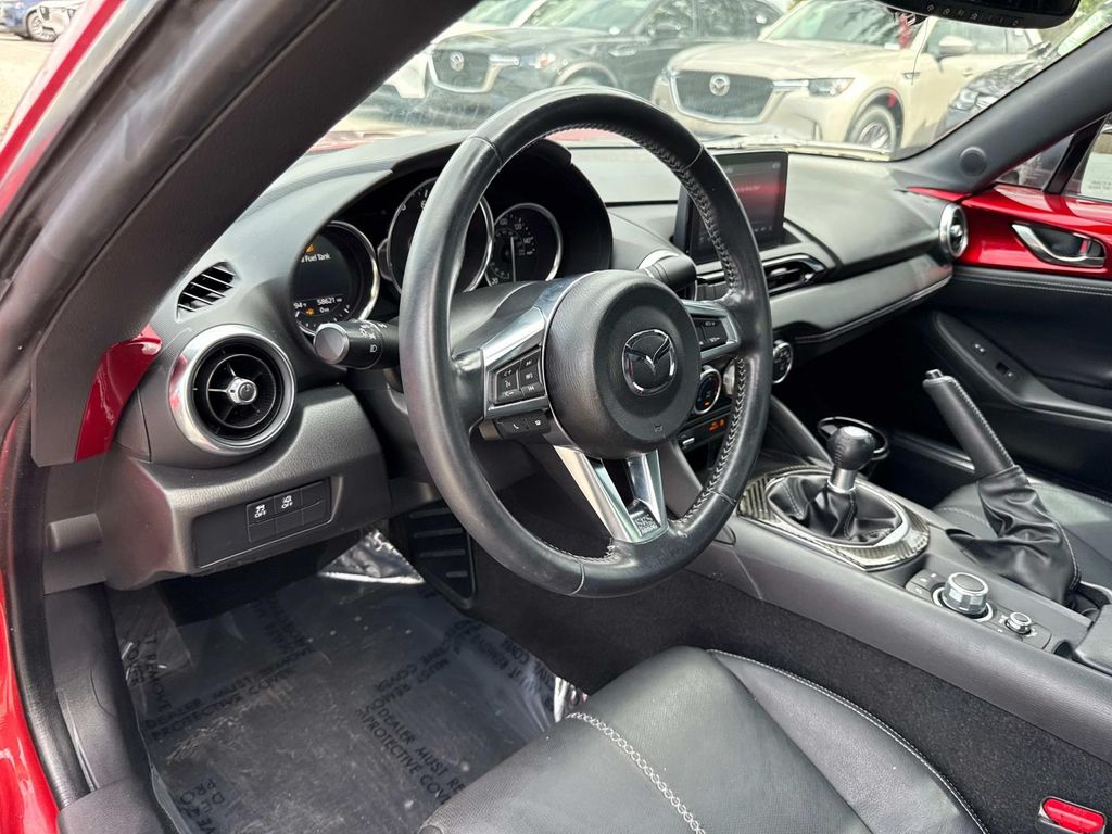 2022 Mazda MX-5 Miata RF Miata Grand Touring photo 13
