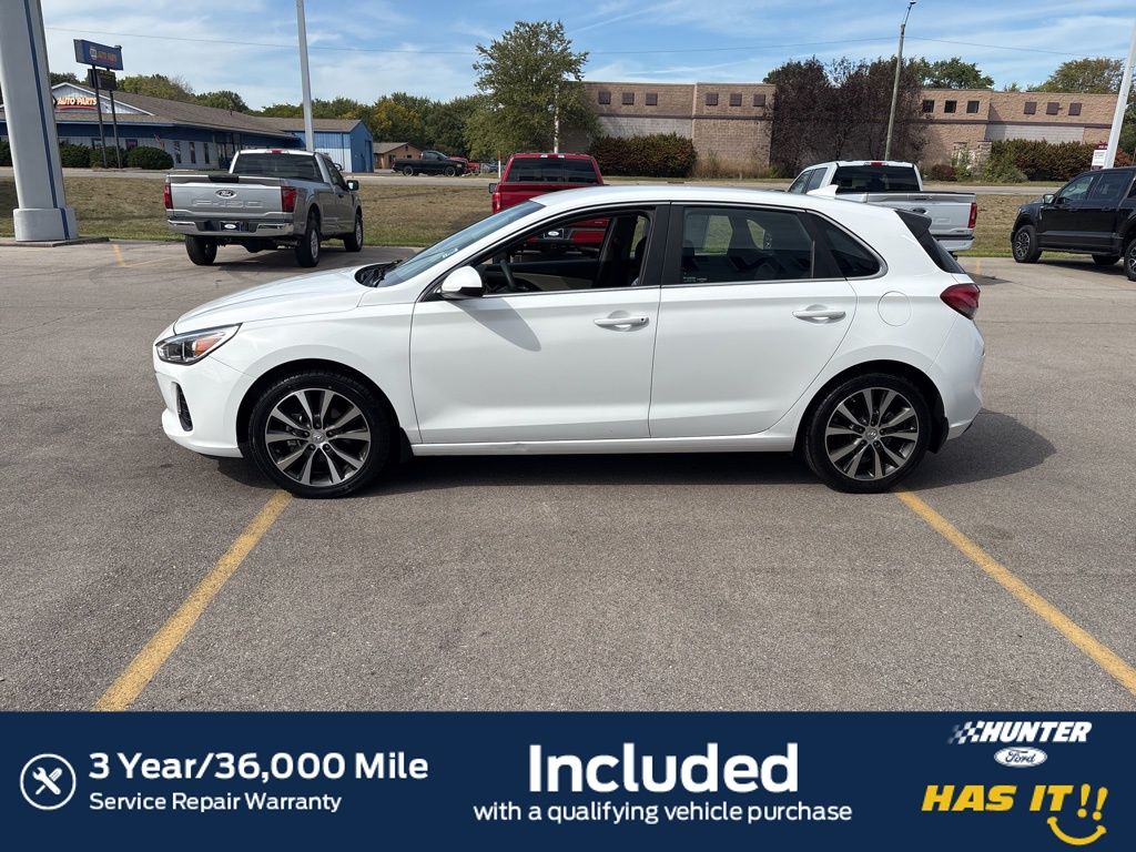 2020 Hyundai Elantra GT Base photo 2