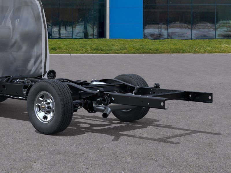 2025 Chevrolet Express Cutaway 3500 photo 9