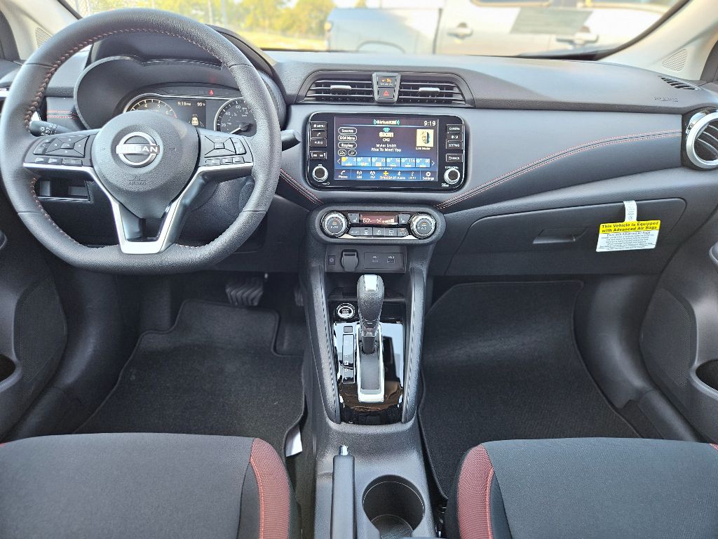 2025 Nissan Versa SR photo 12