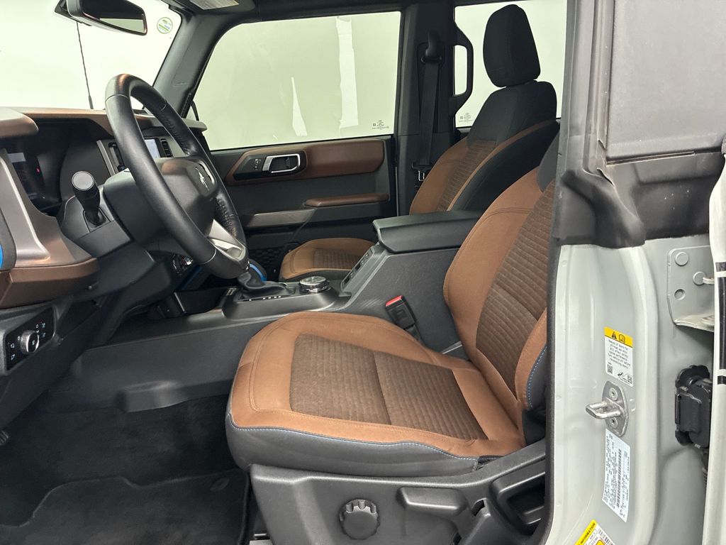 2023 Ford Bronco Outer Banks photo 7