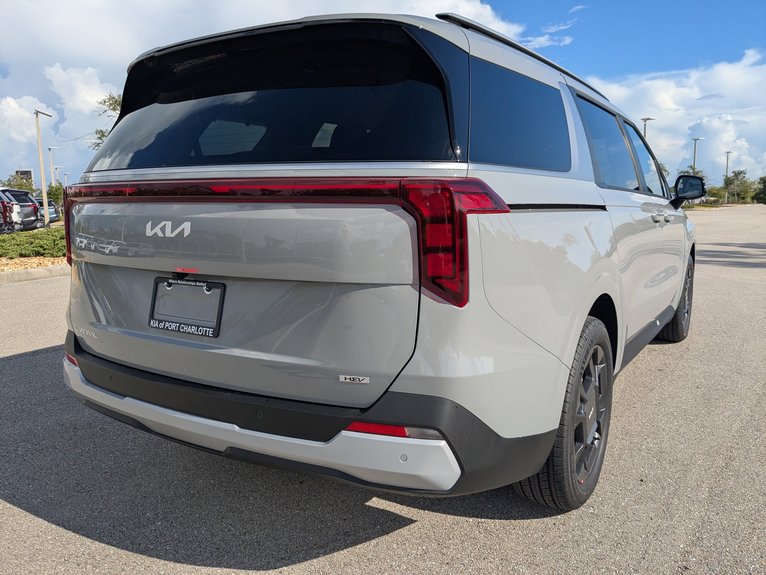 2026 Kia Carnival EX photo 3
