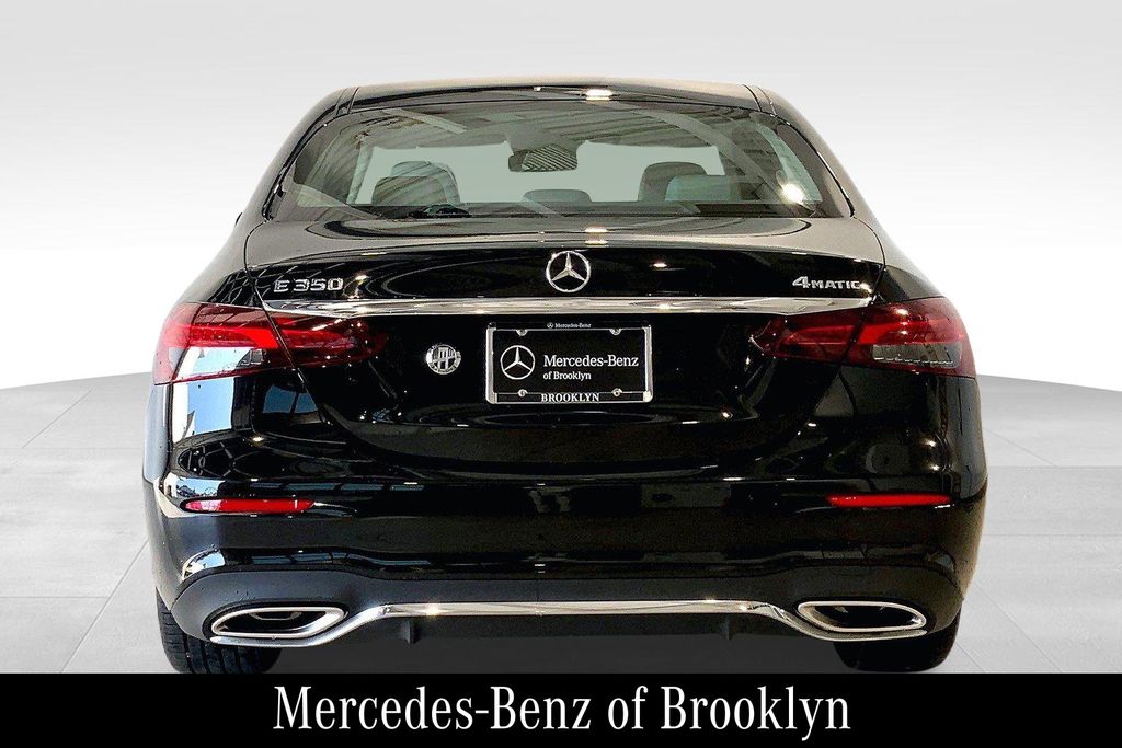 2021 Mercedes Benz E 350 4MATIC photo 4