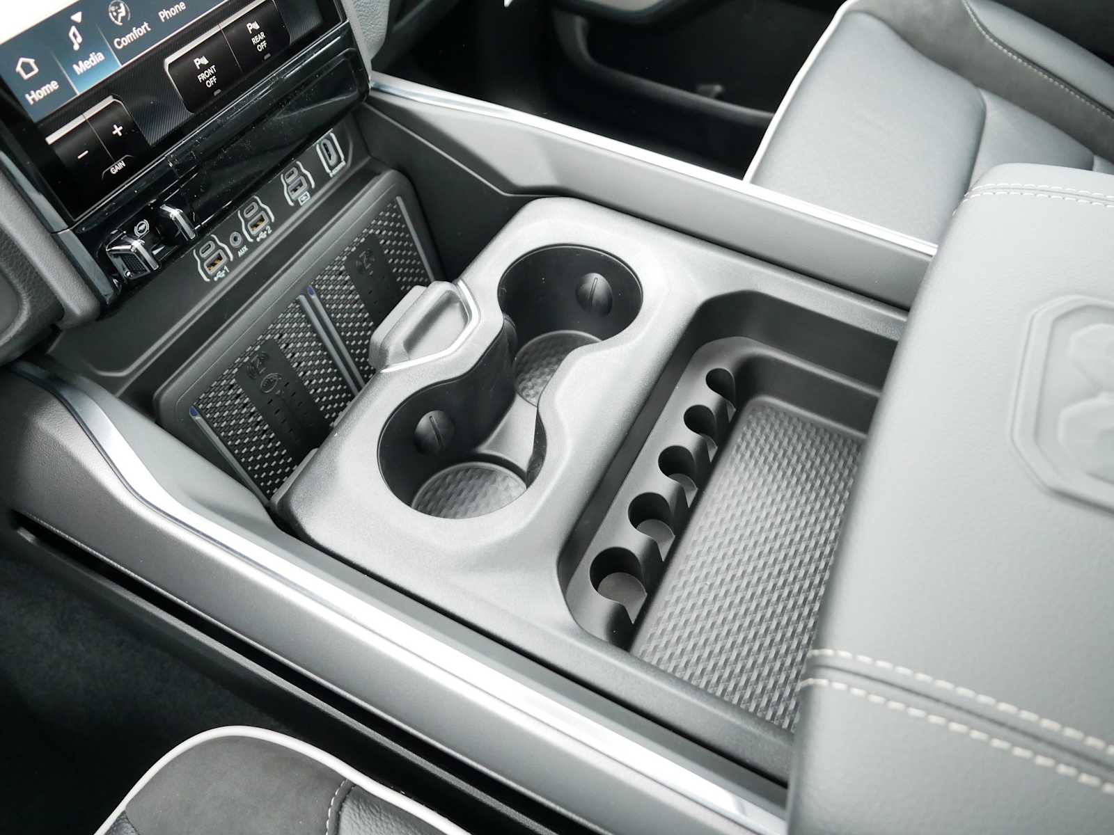 2026 Ram 1500 Laramie photo 12