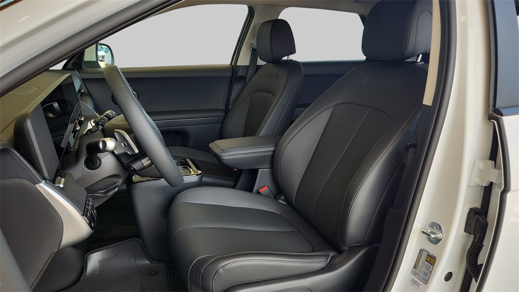 2025 Hyundai Ioniq 5 SEL photo 16
