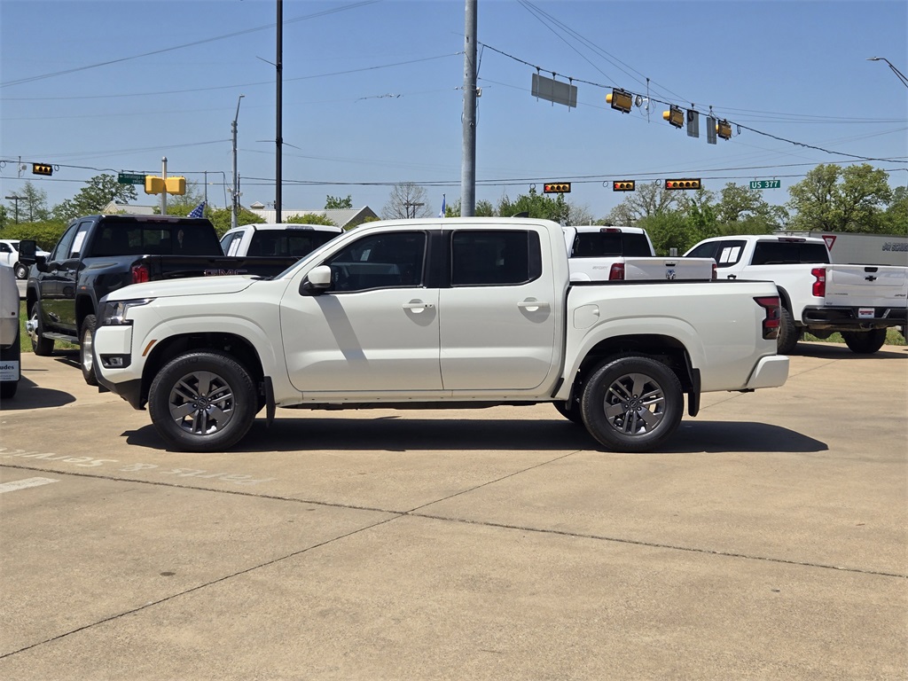 2025 Nissan Frontier SV photo 3