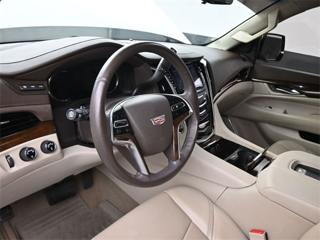 2017 Cadillac Escalade ESV Luxury photo 18