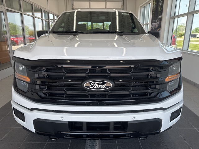 2025 Ford F-150 XLT photo 2