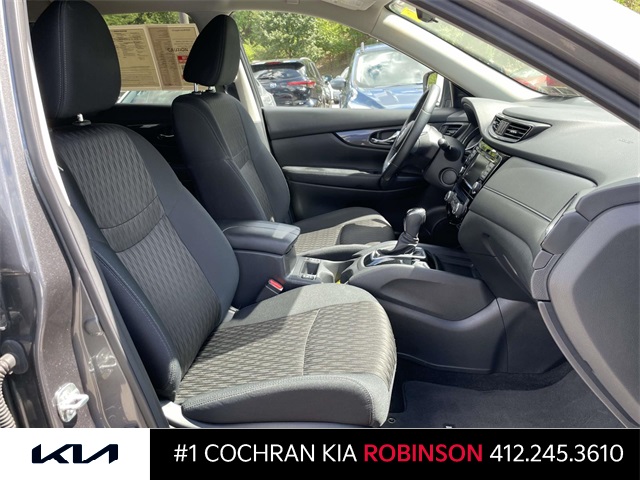 2018 Nissan Rogue SV photo 19