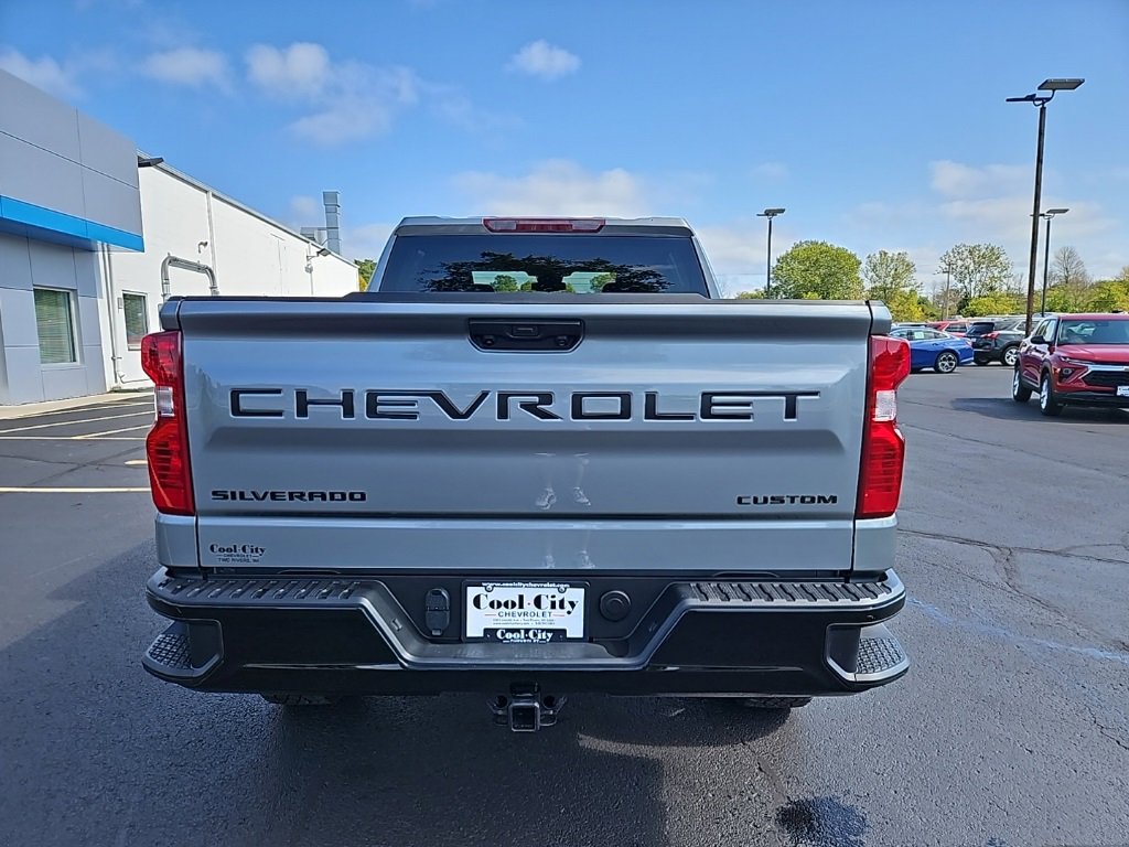 2023 Chevrolet Silverado 1500 Custom Trail Boss photo 4