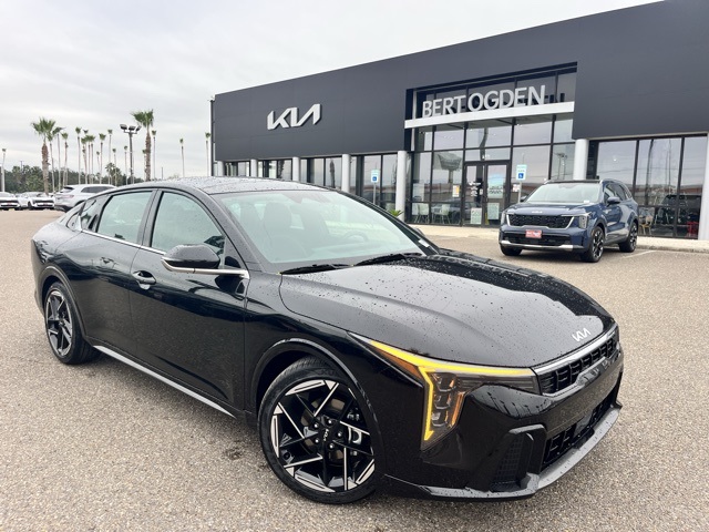 2025 Kia K4 GT-Line's photo