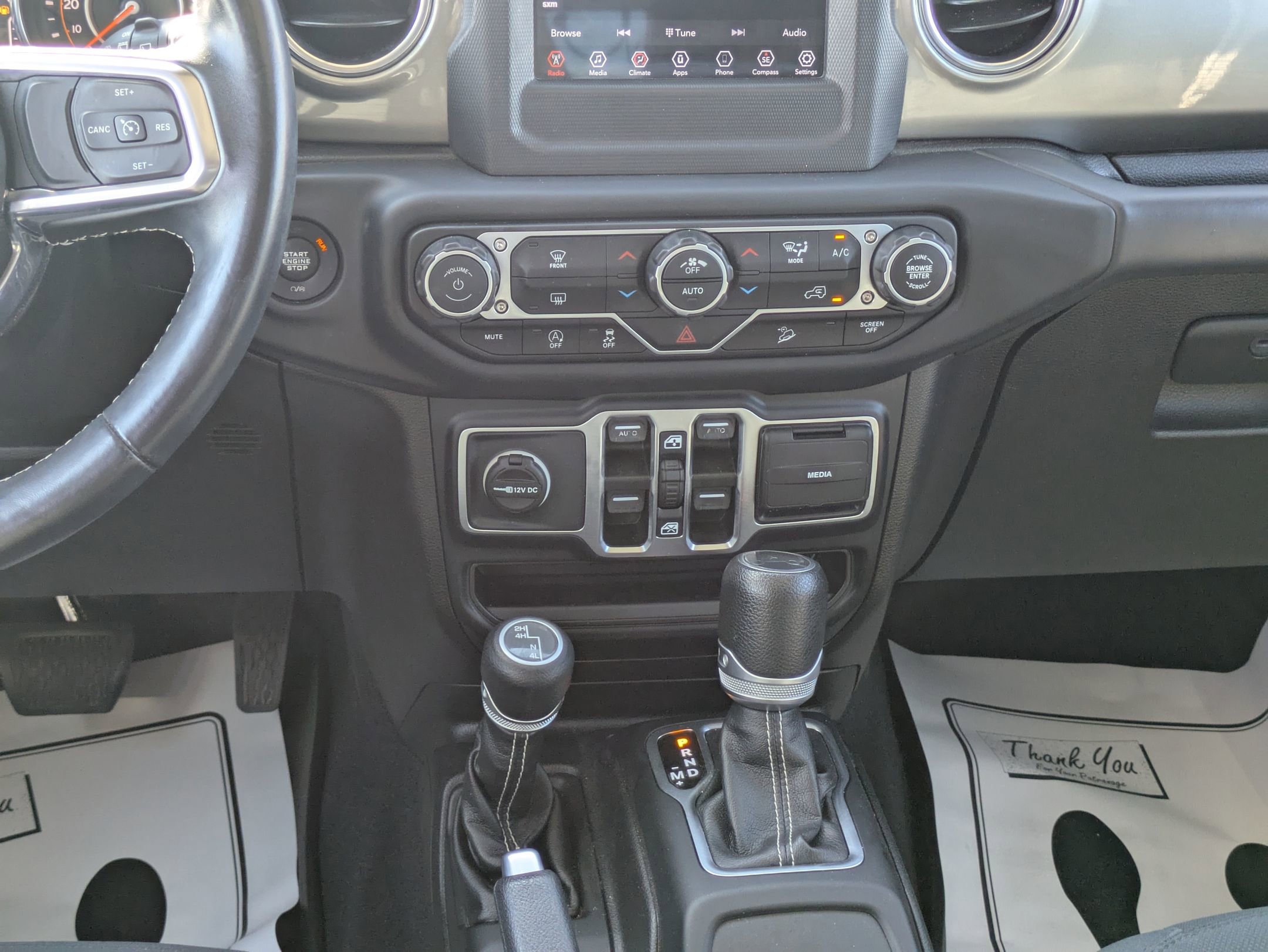 2019 Jeep Wrangler Unlimited Sahara photo 16