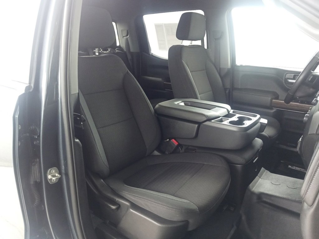 2021 Chevrolet Silverado LT photo 29