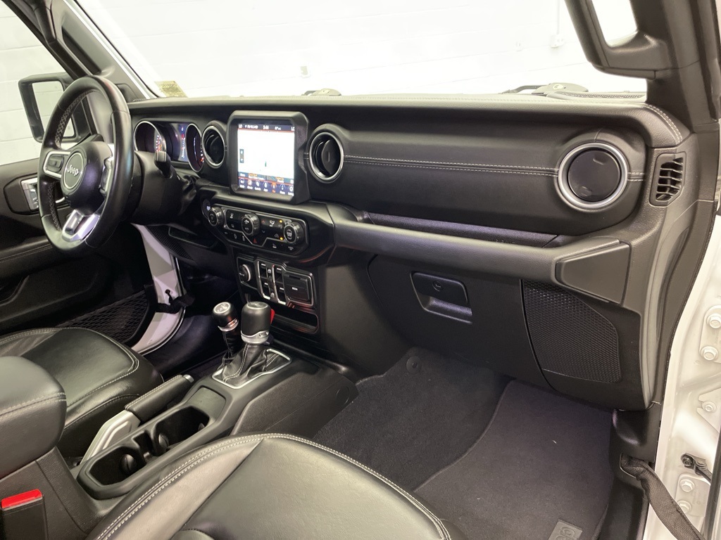 2022 Jeep Wrangler Unlimited Sahara photo 23