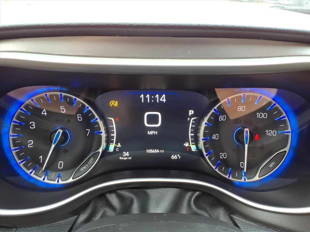 2021 Chrysler Pacifica Touring L photo 12