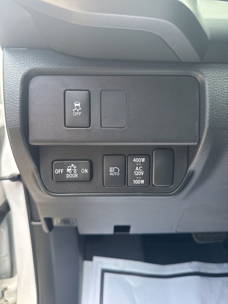 2023 Toyota Tacoma TRD Sport photo 19