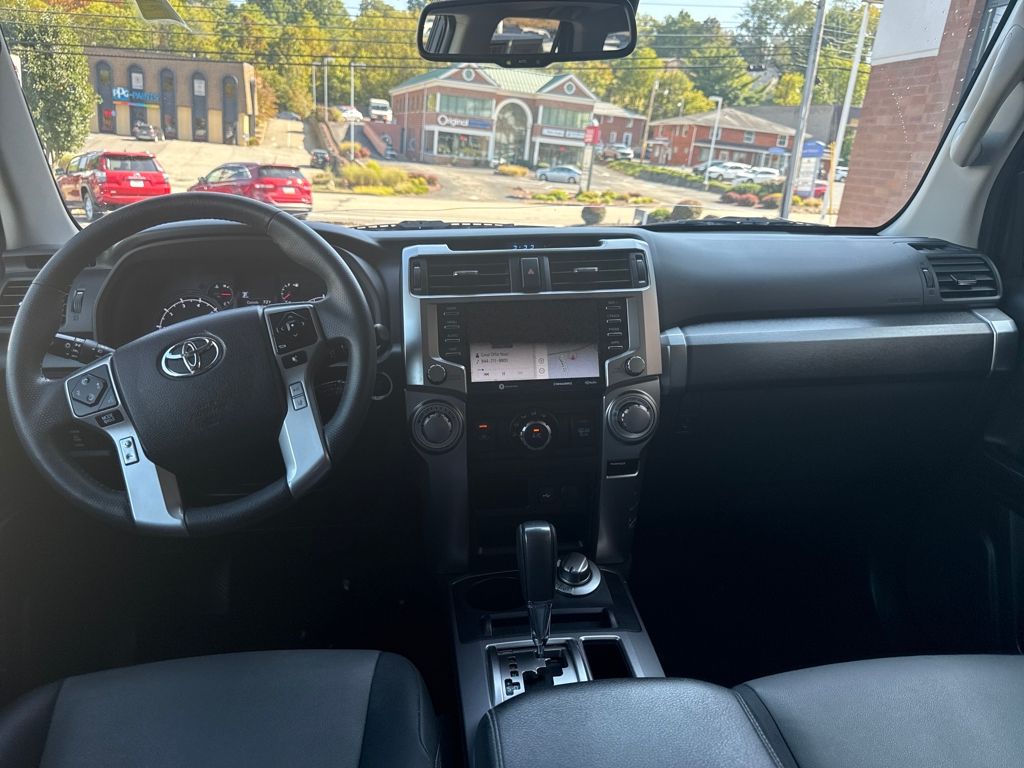 2020 Toyota 4Runner SR5 Premium photo 12