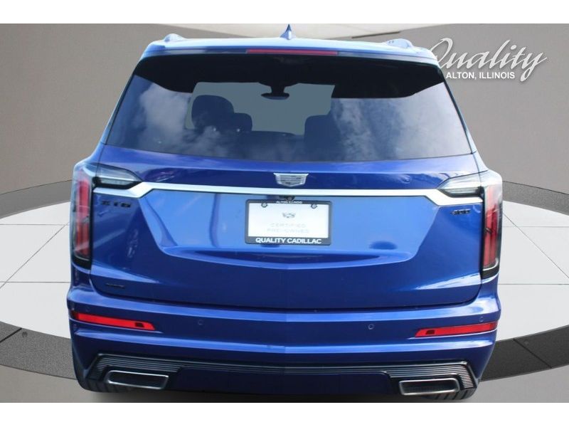 2023 Cadillac XT6 Sport photo 4