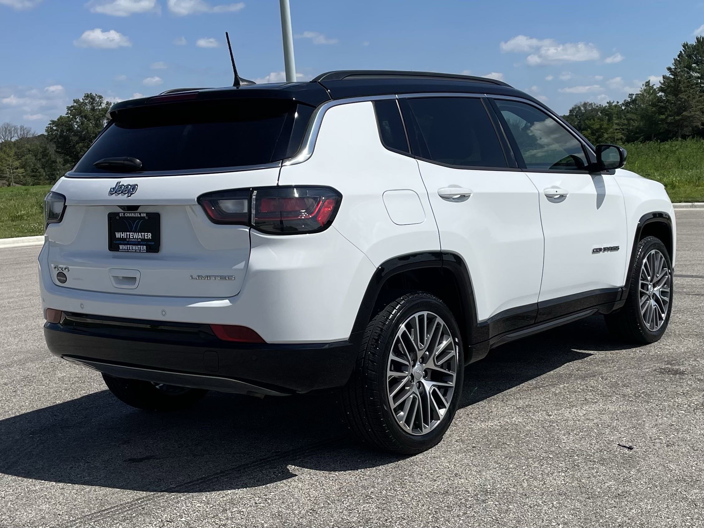 2024 Jeep Compass Limited photo 2