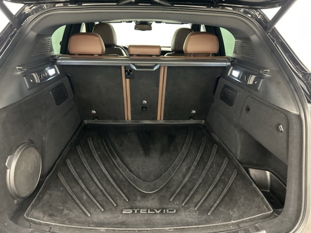 2020 Alfa Romeo Stelvio Ti Sport photo 27