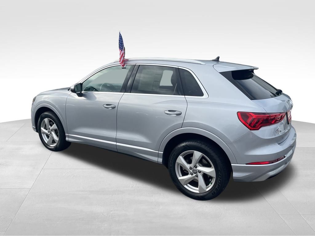 2020 Audi Q3 Premium Plus photo 3