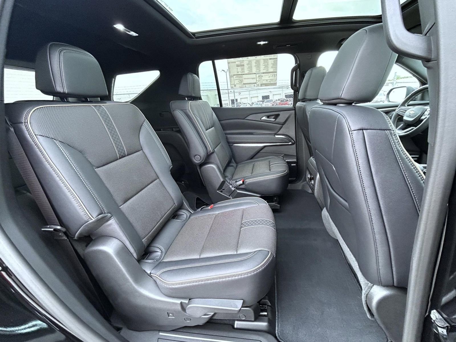 2026 Chevrolet Traverse High Country photo 17