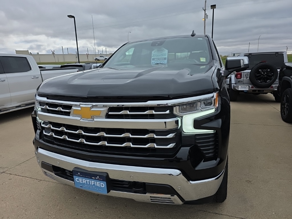 2025 Chevrolet Silverado 1500 LTZ's photo