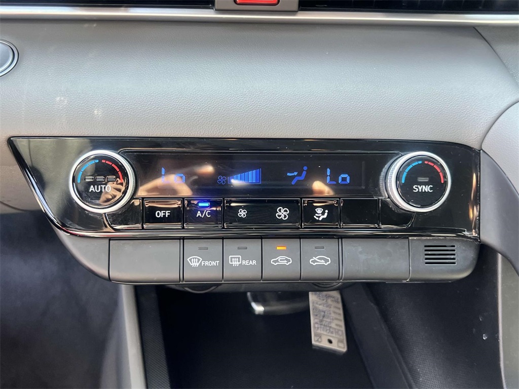 2023 Hyundai Elantra SEL photo 24