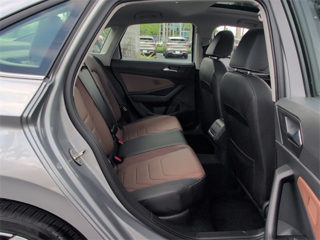 2025 Volkswagen Jetta 1.5T SEL photo 13